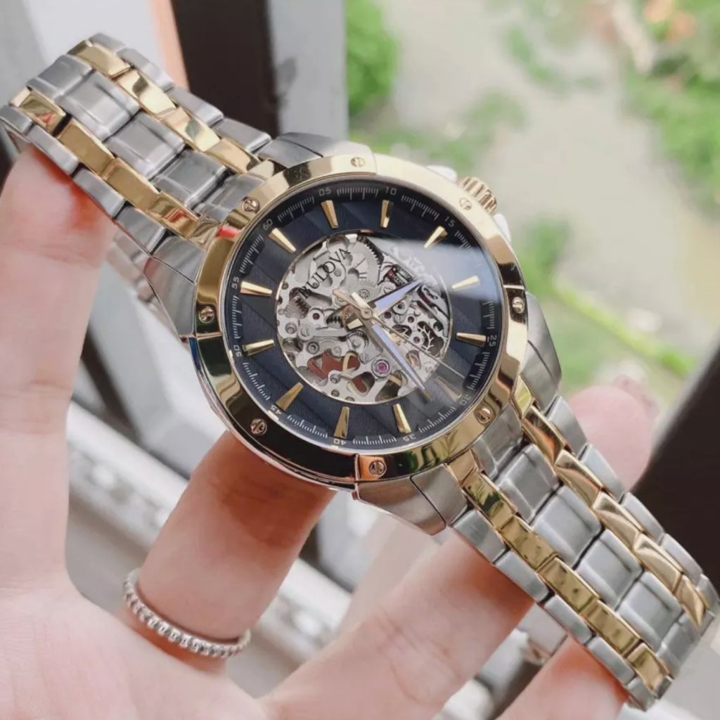 Mens Bulova Dual Tone Automatic Black Dial Watch Mens Bulova Dual Tone Automatic Black Dial Watch